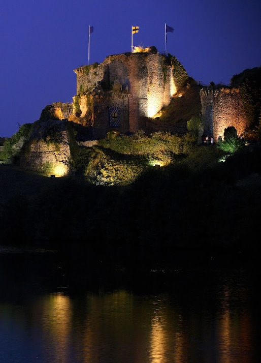 Nocturne au-château de Tiffauges